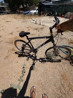 GT avalanche 3.0 hardtrail mountain bike