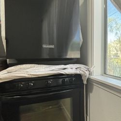 Kitchen Aid : Stove ,Dishwasher , And Over The Range Microwave SET.