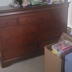 10 Drawer Dresser