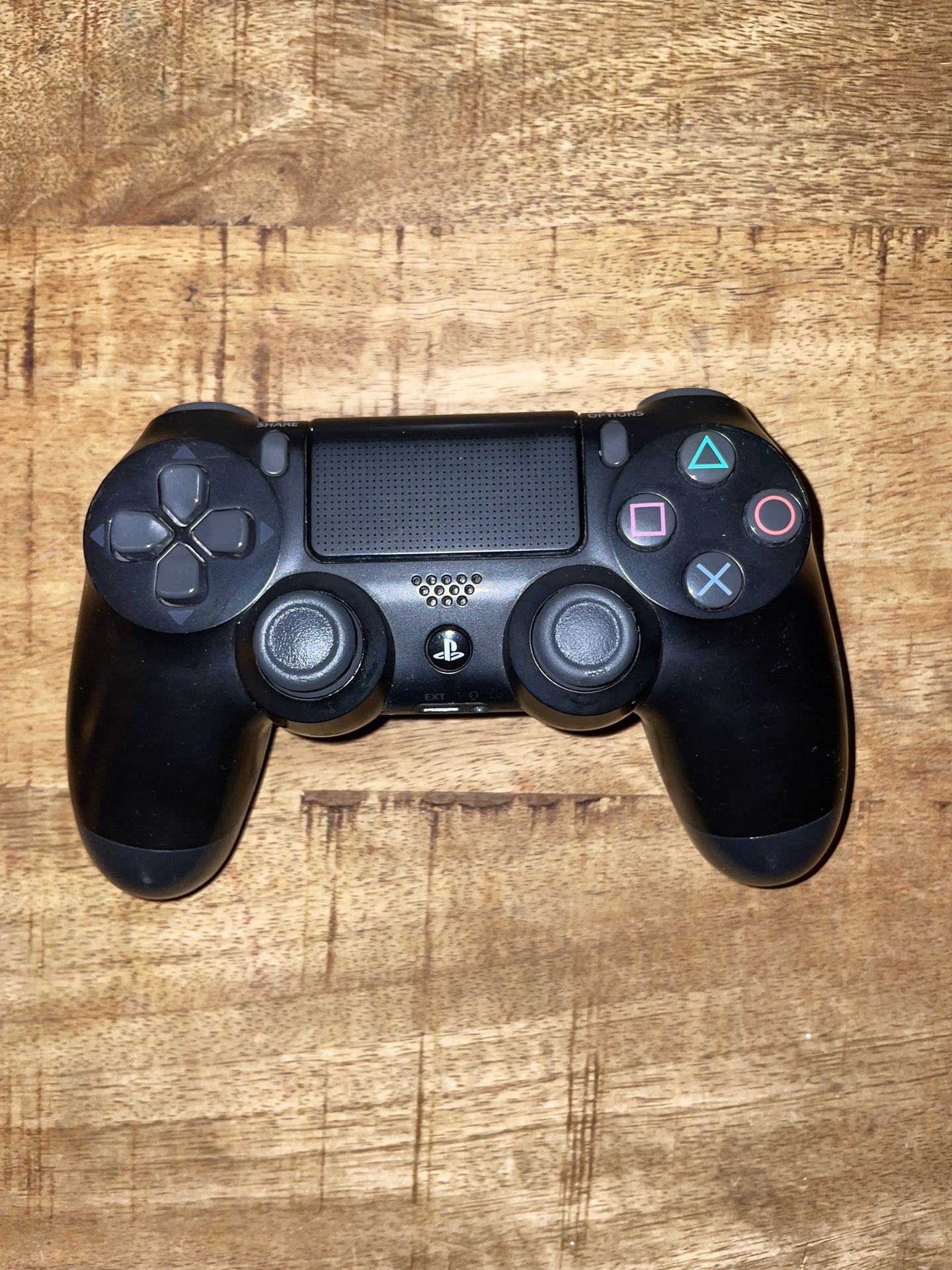 PS4 Controller