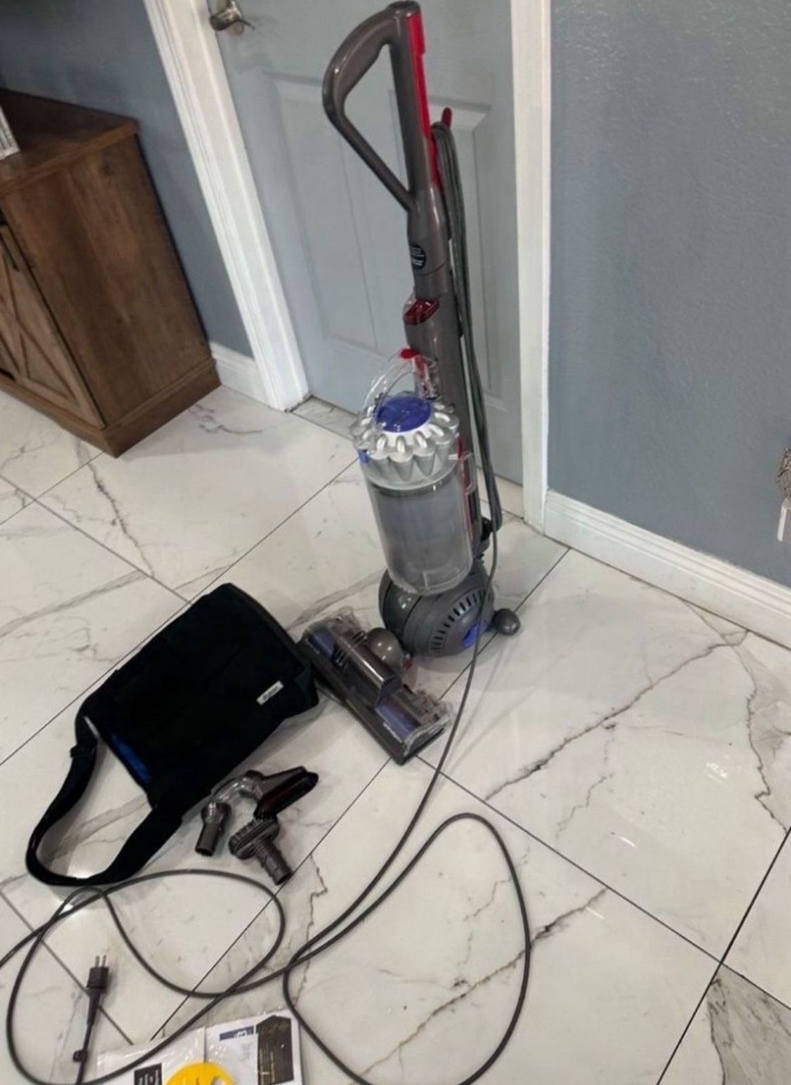 6 months old Dyson Ball Animal Pro Upright Vacuum Cleaner I Height Adjustment I Multi-Angle Brush