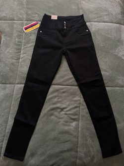 Women’s Black stretchy jeans