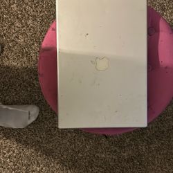 Powerbook G4 by apple