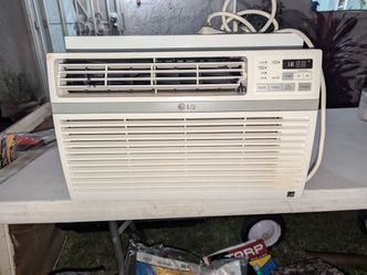 AC unit  8000 BTU