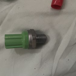2003 Honda CR-V Knock Sensor 