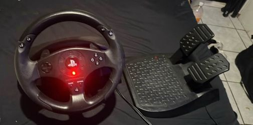 PS4 wheel and pedal