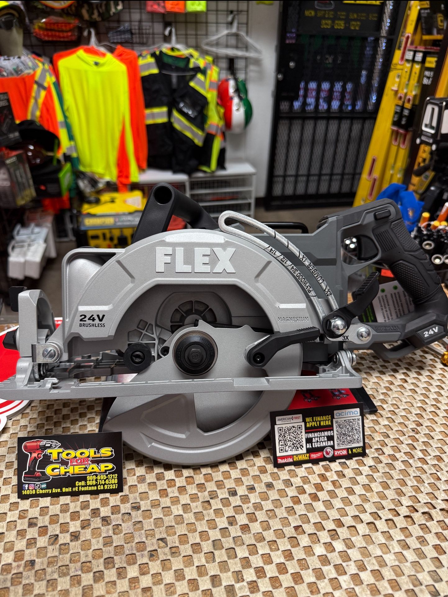 FLEX 24V 7-1/4" REAR HANDLE CIRCULAR SAW W/ BATTERY & CHARGER 