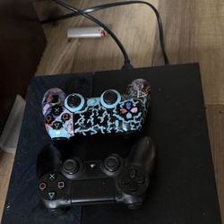 PS4 With 2 Controllers 