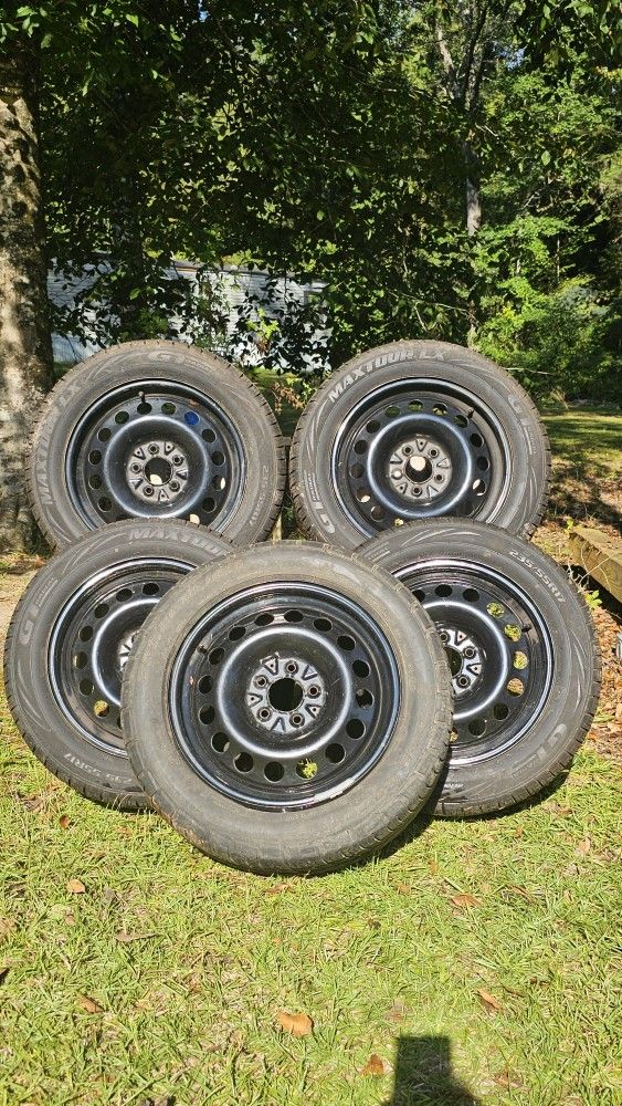 Steel Rims With 4 New Tires 235/55r17