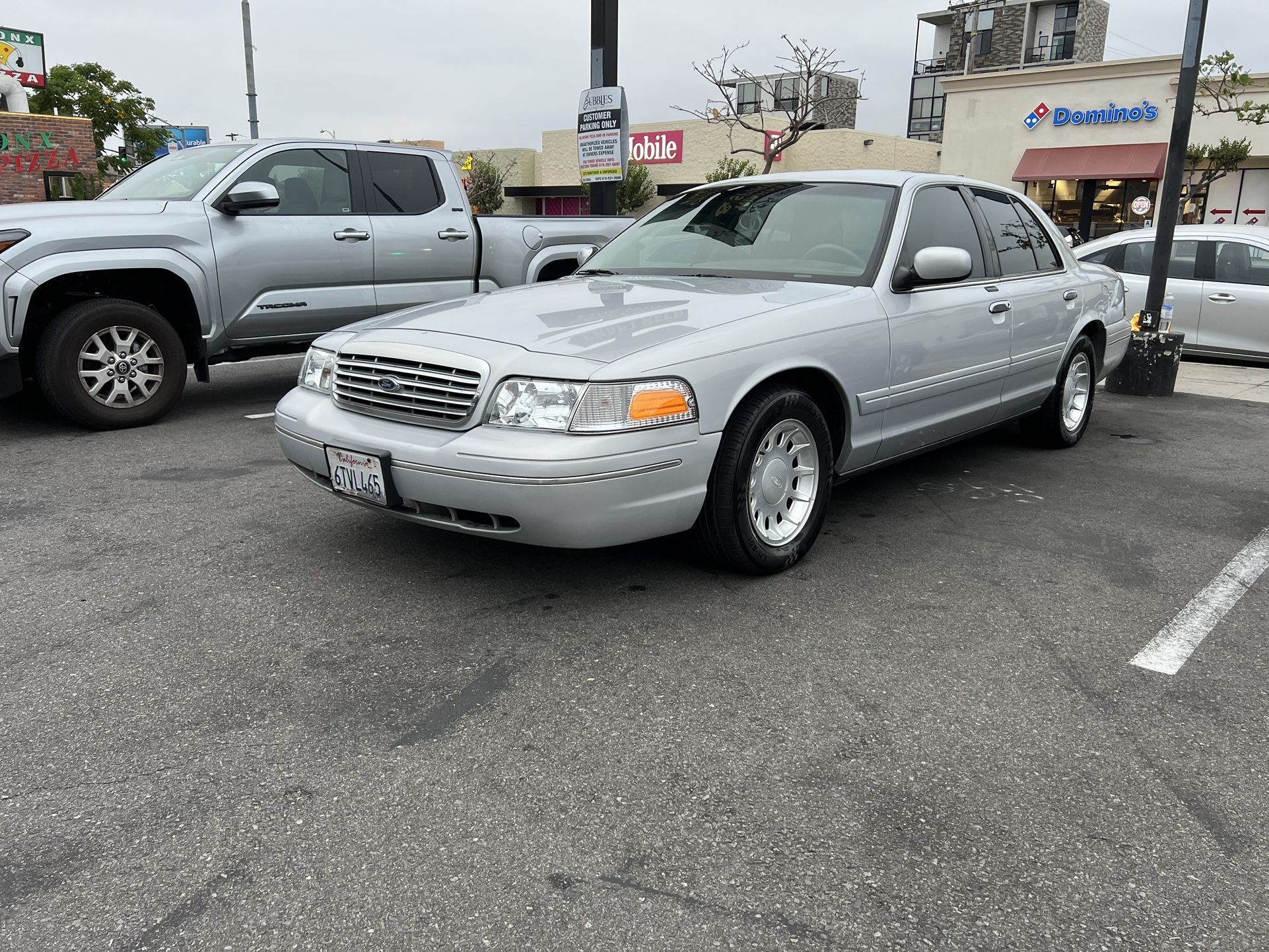 2000 Ford Crown Victoria