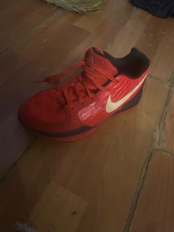 Nike Low-Top Sneaker Red