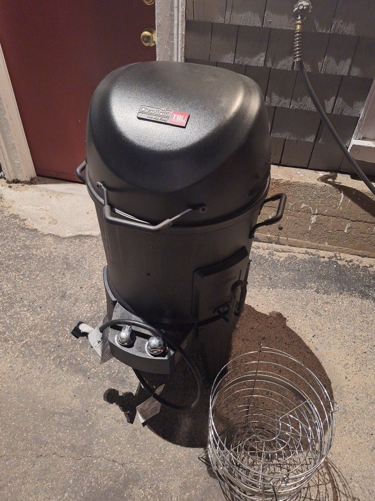 SMOKER AND GRILL.
