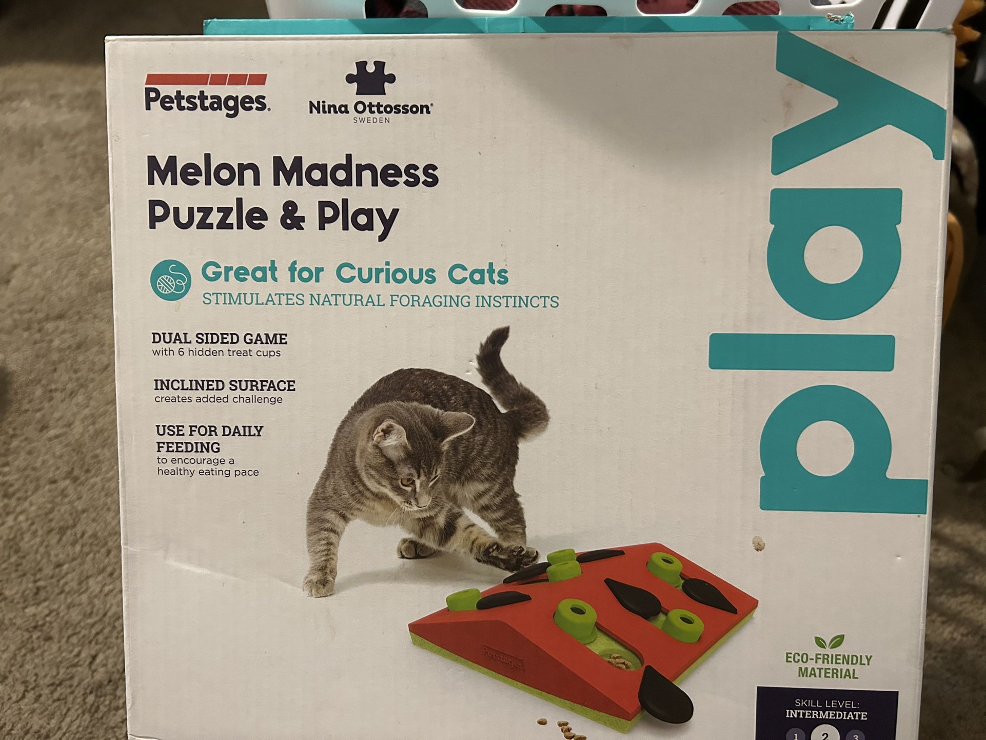 Cat puzzle toy
