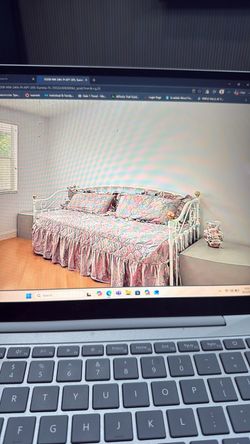 Trundle bed