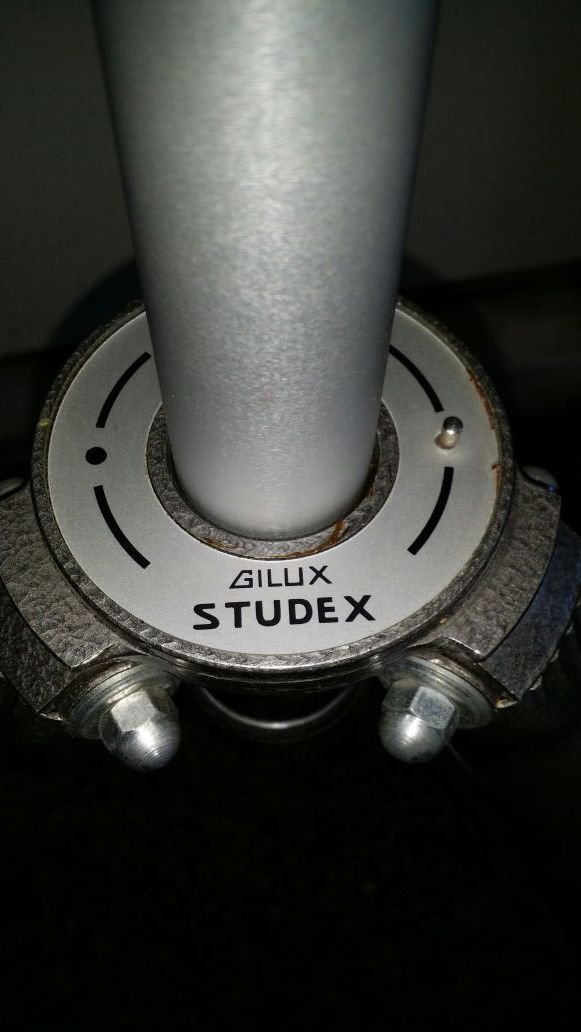 GITZO GILUX STUDEX TRIPOD.