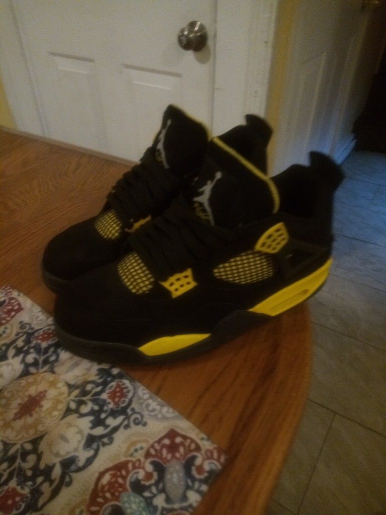 Jordan 4 Yellow Thunder ⚡