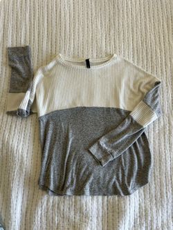 ALYA long sleeve white and grey block top