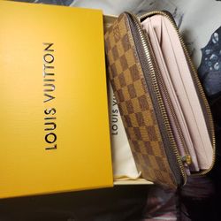 Louis Vuitton Damier Pink Wallet💋