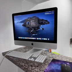 iMac 21.5 Inch 2013 With Keyboard And Bluetooth Mouse