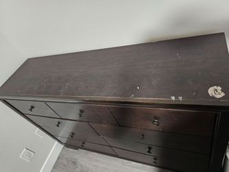 Dresser/Lowboy