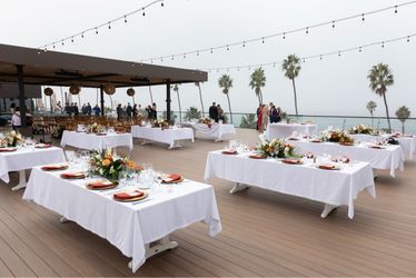 10 White Table Clothes
