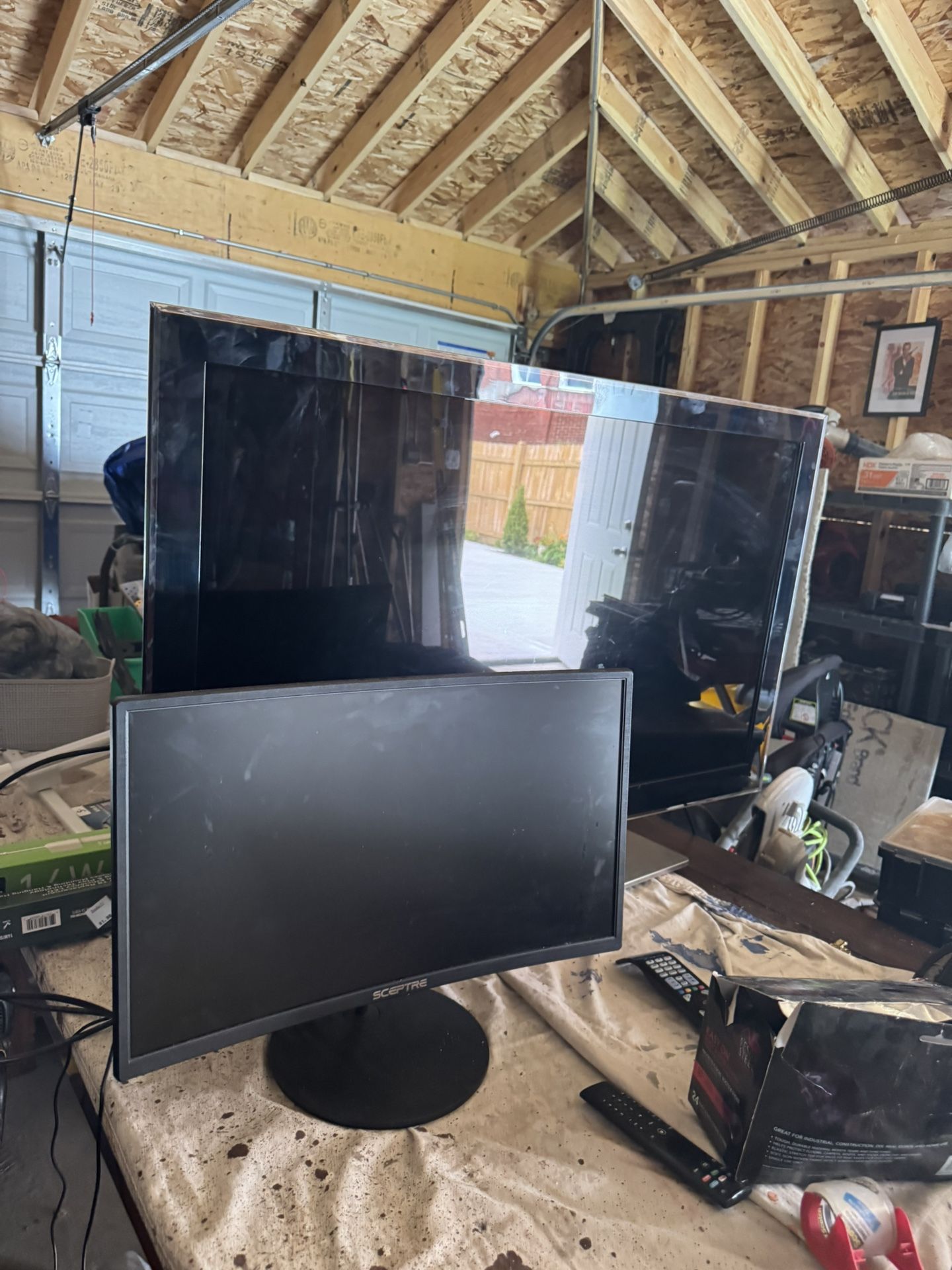 Tv And Desk Top
