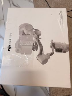 DJI - RS 4 Mini 3-Axis Gimbal Stabilizer - Gray Lightweight DJI RS 4 Mini gimbal stabilizer in gray. This unit is a 3-axis stabilizer for mirrorless
