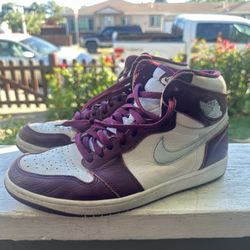 Nike Air Jordan 1 High Og Bordeaux White Metallic Silver Size 10.5 Used 