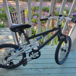  Avigo Mountain Bike 20" Tires - Will Take Offers