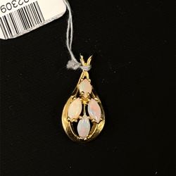 14KT Yellow Gold Oval Opal Pendant 1.50g 122309/13