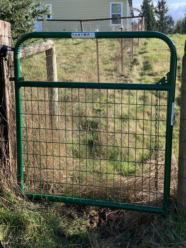 TARTER 4 ft. Wire Gate, 2 in. x 4 in. Grid Spacing, Green, WFGG4 for