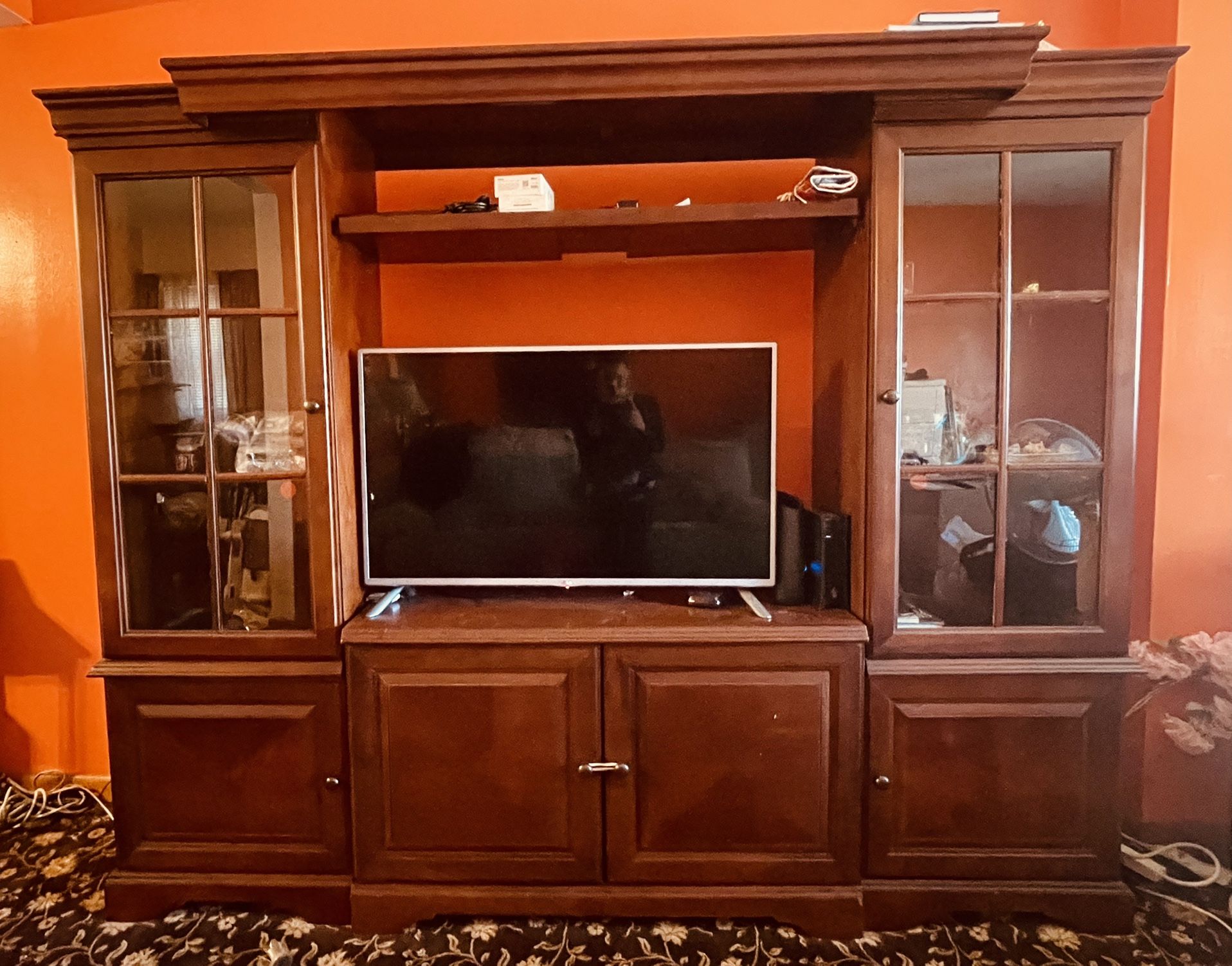 Raymour & Flanigan 4pc Entertainment Center Wall Unit