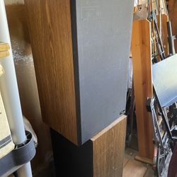 Large Boxed Speakers With Yamaha Speakers 