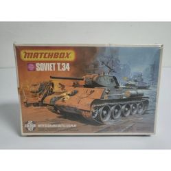 1976 Matchbox ~ Soviet T.34 w/ Diorama Display ~ 1:76 Scale Kit PK-82 ~ SEALED