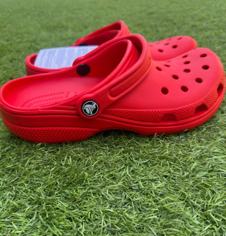Crocs Unisex-Adult Classic Clogs (Red)Size 4m/6w to 7m/9w