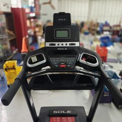 Sole F63 Treadmill - 2 Years Old Recently serviced