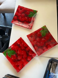 Strawberry plates