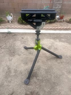 Rockwell jaw stand