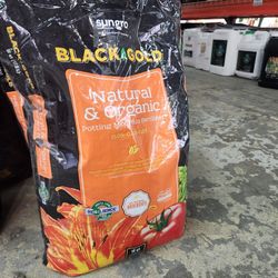 Sungro Black  Gold  Organic All Purpose Potting Mix 16 Quart