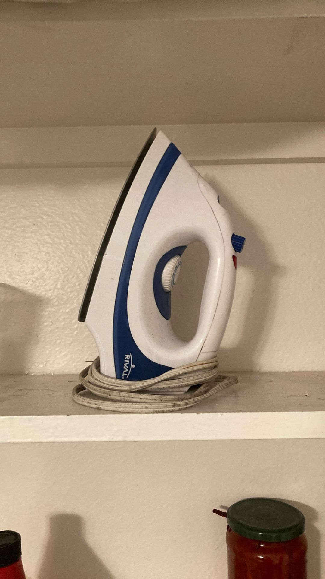 Rival IR500 Clothes Iron And Steamer
