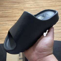 YEEZY SLIDE ONXY 