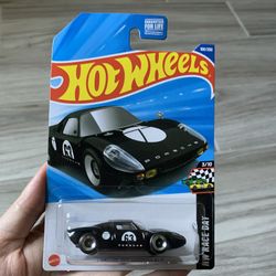2025 Hot Wheels HW RACE DAY 3/10 Porsche 904 Carrera GTS 100/250 (Black) (Int.)