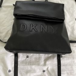 EUC Women’s DKNY Lola Leather Backpack. Black/Silver handbag carry on case