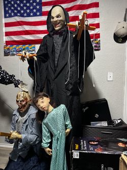 Spirit halloween animatronic halloween decoration