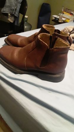 Leather boots Mens size 9