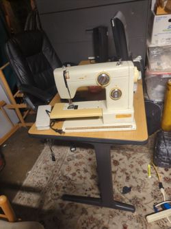 Máquina De Coser De Metal