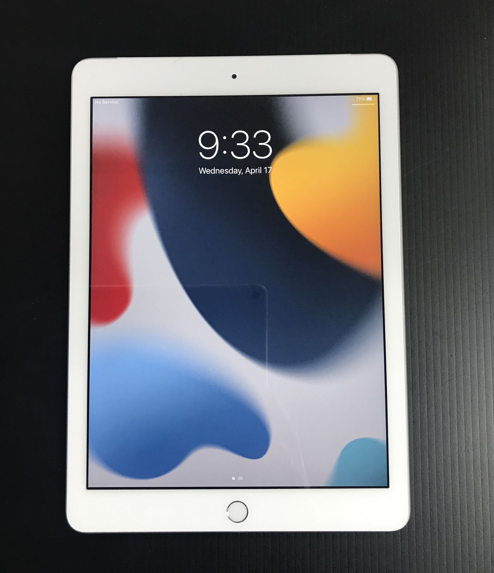 Apple iPad 5th 128gb, ATT, Wi-Fi + Cellular