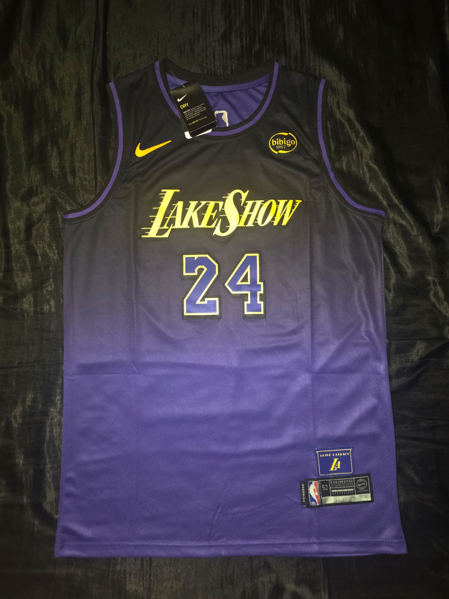 Nike Los Angeles Lakers Kobe Bryant #24 City Edition Jersey, Size XL/52