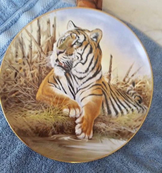 Tamar Limited Edition Porcelain Decorative Plate From Oil Painting By Douglas Van Howd With Certificate of Authenticity B11A053