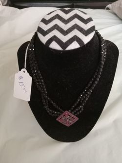 Womans Vintage Necklace 